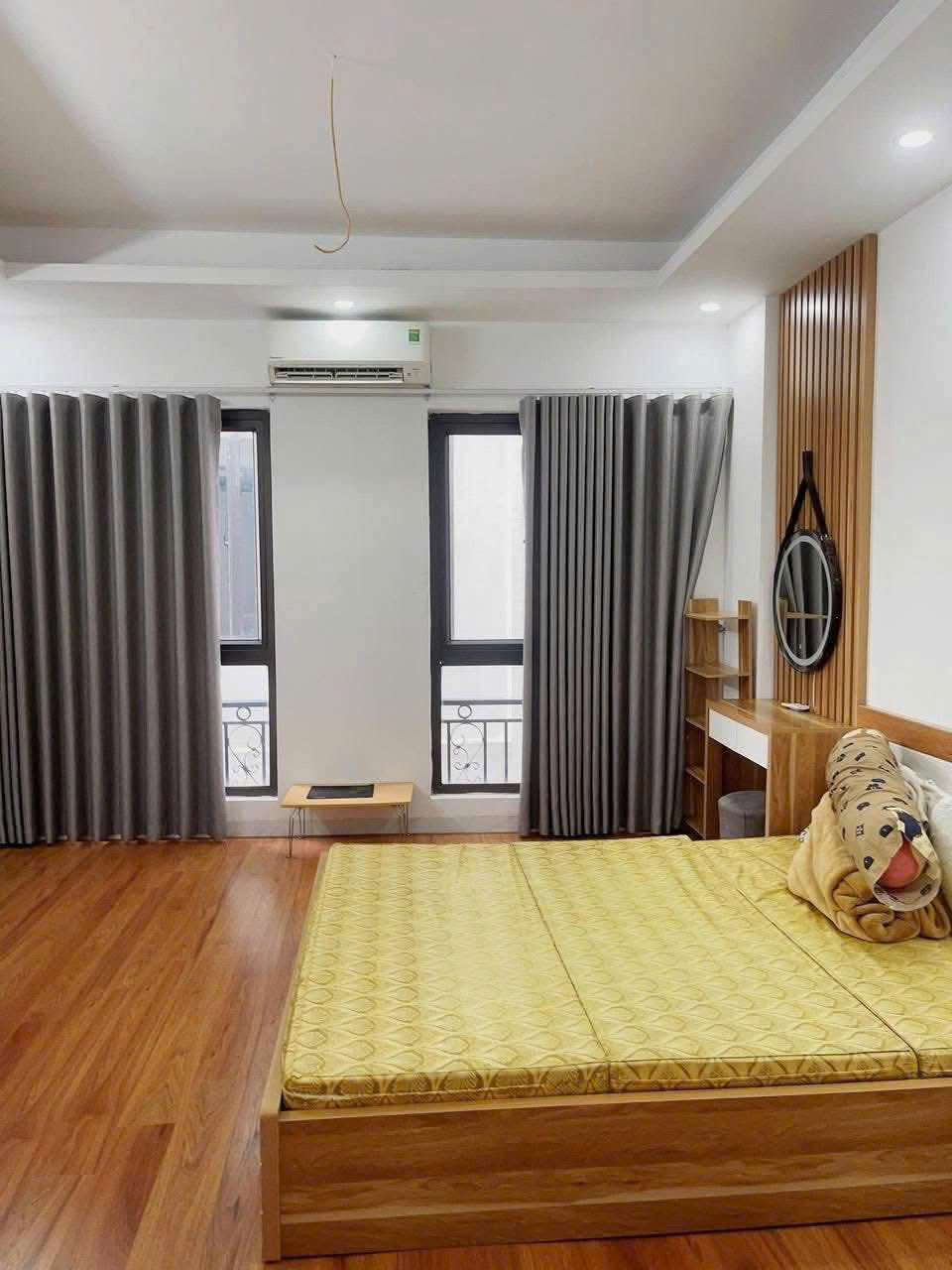 Cho thuê nhà Phố Bạch Đằng, 5 tầng x 35m2, 3 ngủ khép kín, 13 Triệu/tháng - Ảnh 1